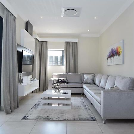 Elridge Living Apartment Boksburg Luaran gambar