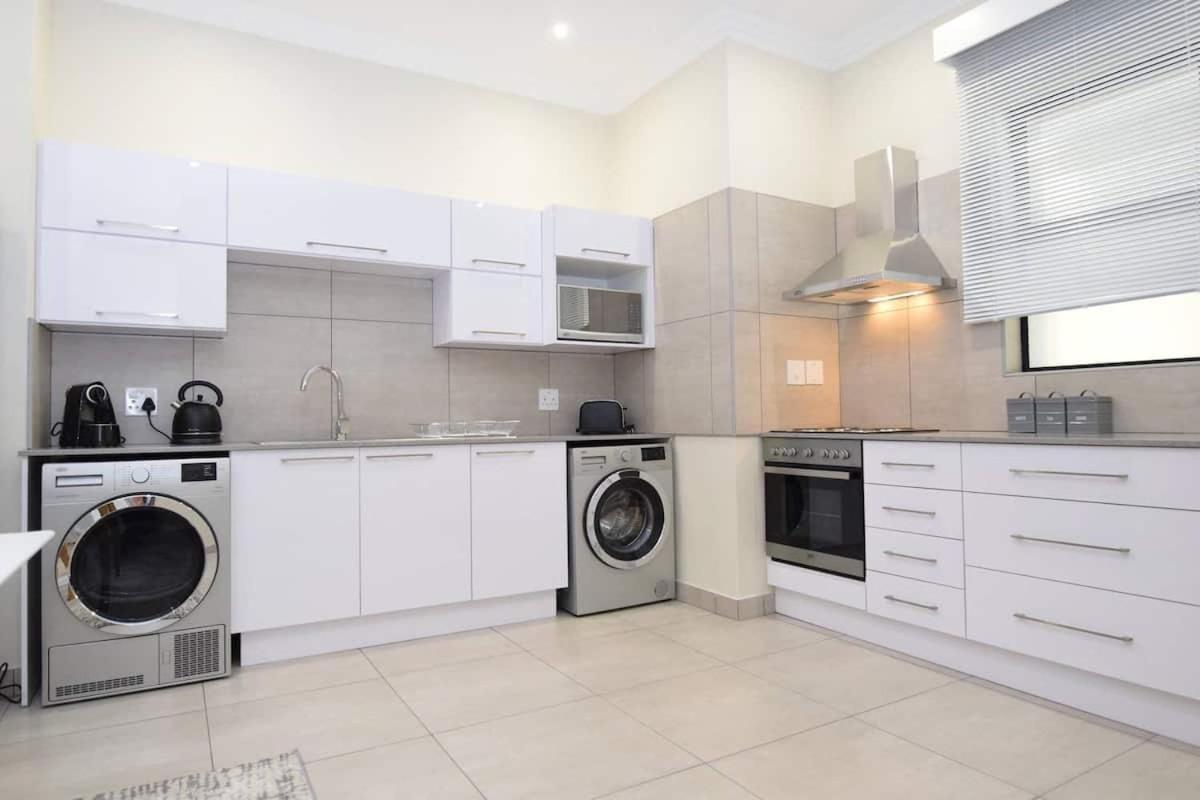 Elridge Living Apartment Boksburg Luaran gambar