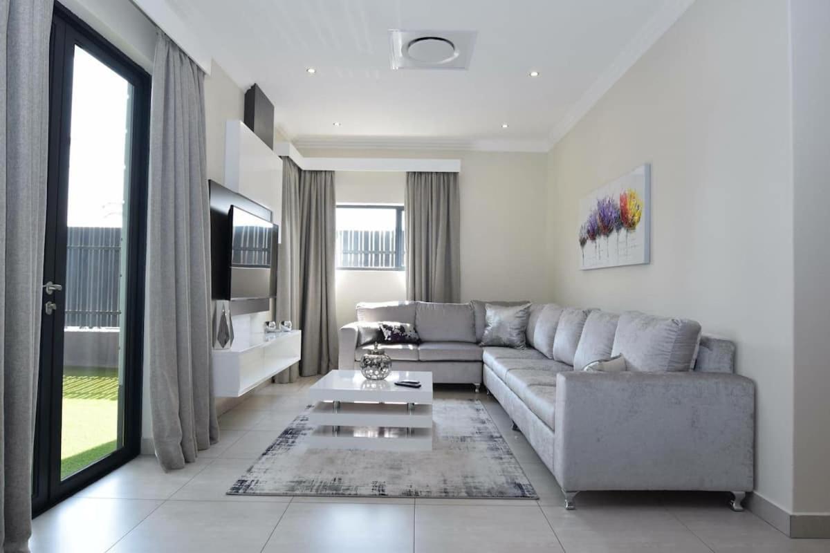 Elridge Living Apartment Boksburg Luaran gambar