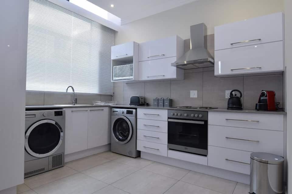 Elridge Living Apartment Boksburg Luaran gambar